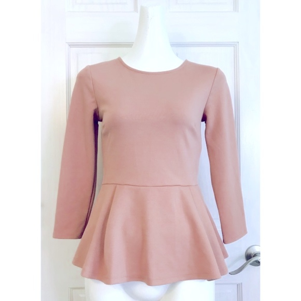 EUC Forever 21 Dusty Rose Peplum Top Size Medium